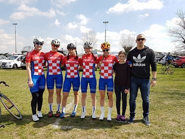 30007515_10216118514458556_1301460140_n1